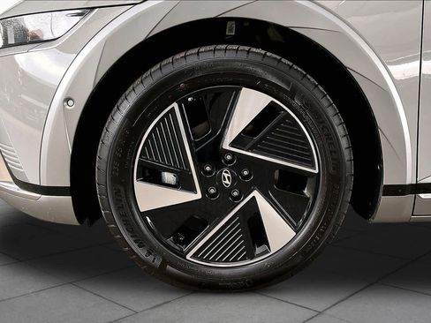 Certified 2026 Hyundai Ioniq 5 Limited RWD image 10