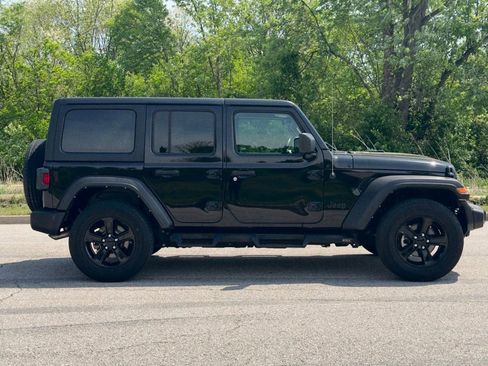 Used 2022 Jeep Wrangler Unlimited Sport AWD/4WD image 33