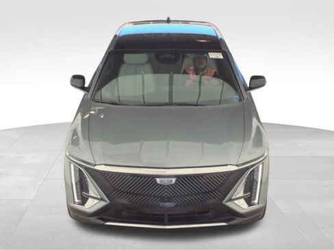 Used 2024 Cadillac Lyriq Luxury w/ LPO, Floor Liner Package image 2