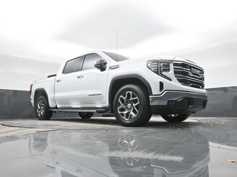 Used 2023 GMC Sierra 1500 SLT w/ SLT Premium Package image 41