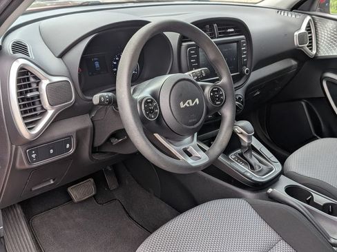 Used 2022 Kia Soul LX FWD image 35