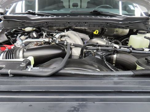 Used 2025 Ford F250 Platinum image 37