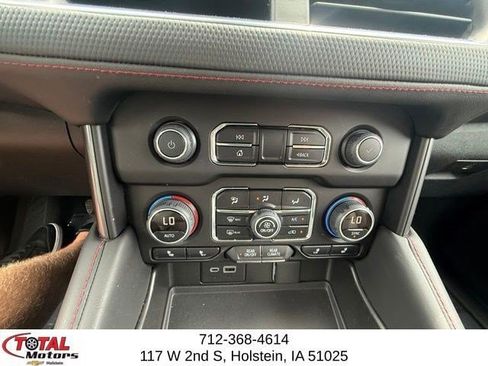 Used 2023 Chevrolet Suburban RST AWD/4WD image 28