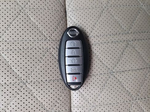 Used 2018 Nissan Maxima Platinum image 32