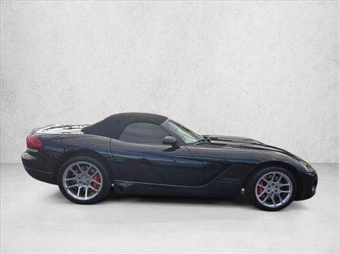 Used 2004 Dodge Viper SRT-10 image 4