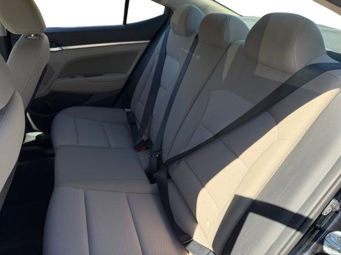 Used 2020 Hyundai Elantra Value Edition FWD image 13