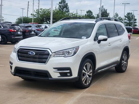 Used 2022 Subaru Ascent Limited w/ Technology Package AWD/4WD image 4