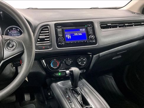 Used 2017 Honda HR-V LX image 8