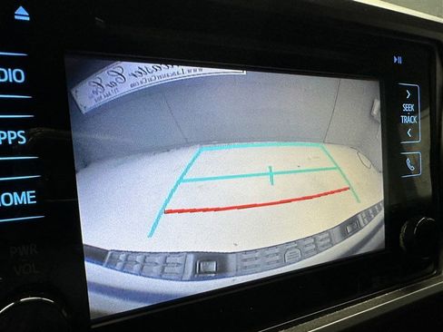 Used 2018 Toyota Tacoma TRD Sport image 27