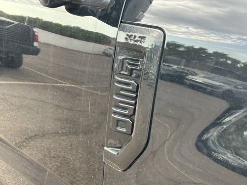 Used 2019 Ford F250 XLT w/ XLT Premium Package AWD/4WD image 9