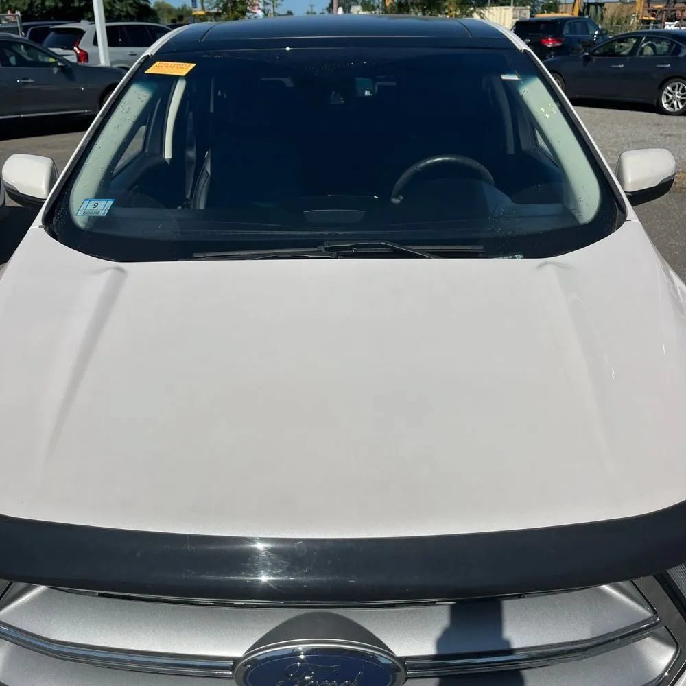 Used 2018 Ford Edge Titanium w/ Equipment Group 301A AWD/4WD image 10