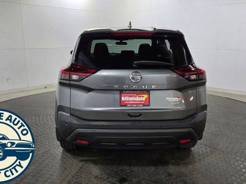 Used 2021 Nissan Rogue S AWD/4WD image 6