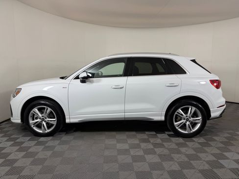 Certified 2024 Audi Q3 2.0T Premium Plus w/ Premium Plus Package AWD/4WD image 2