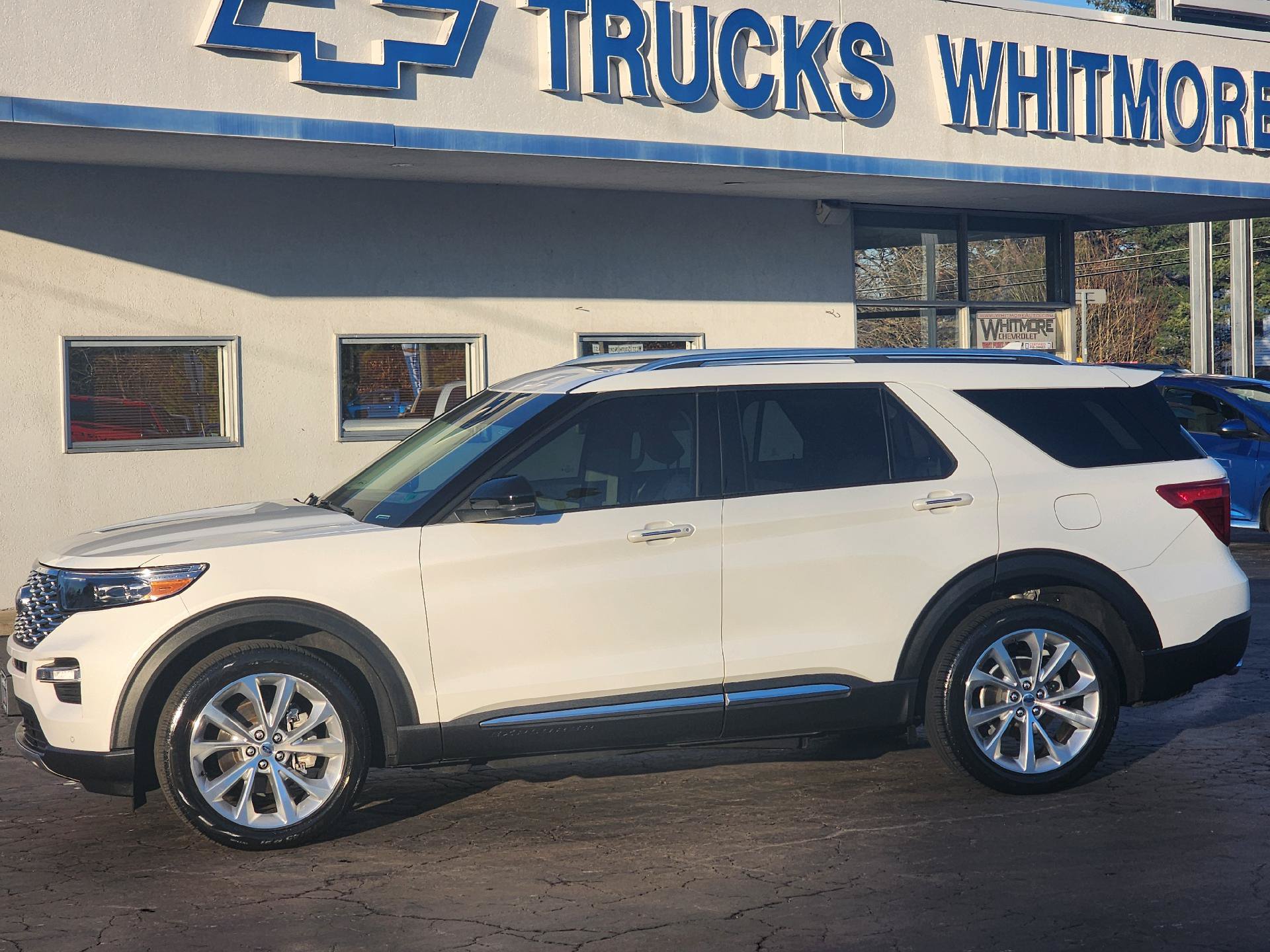 Used 2016 Ford Explorer Sport w/ Equipment Group 401A AWD/4WD image 2