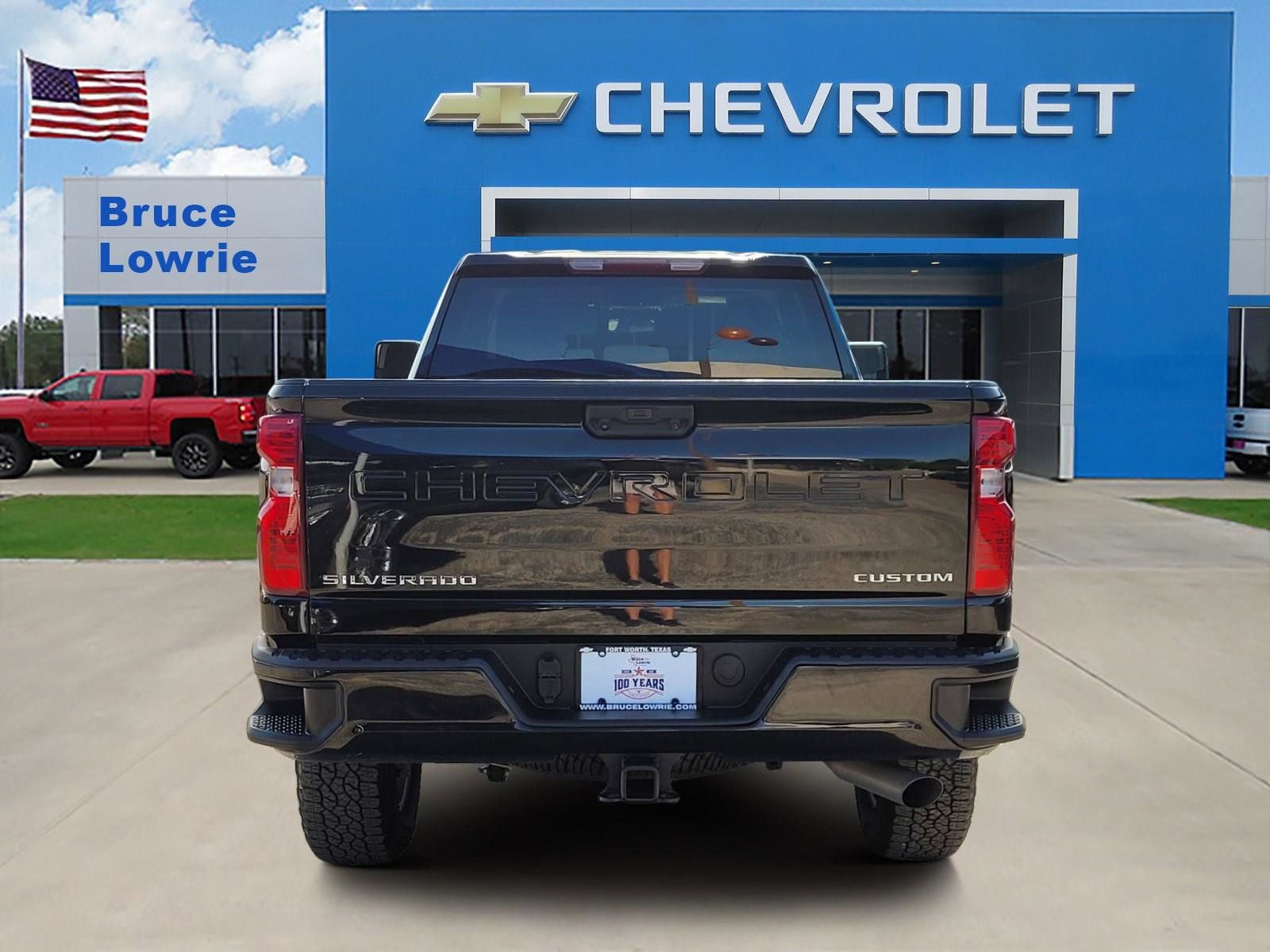 Used 2025 Chevrolet Silverado 2500 Custom w/ Custom Convenience Package RWD image 5