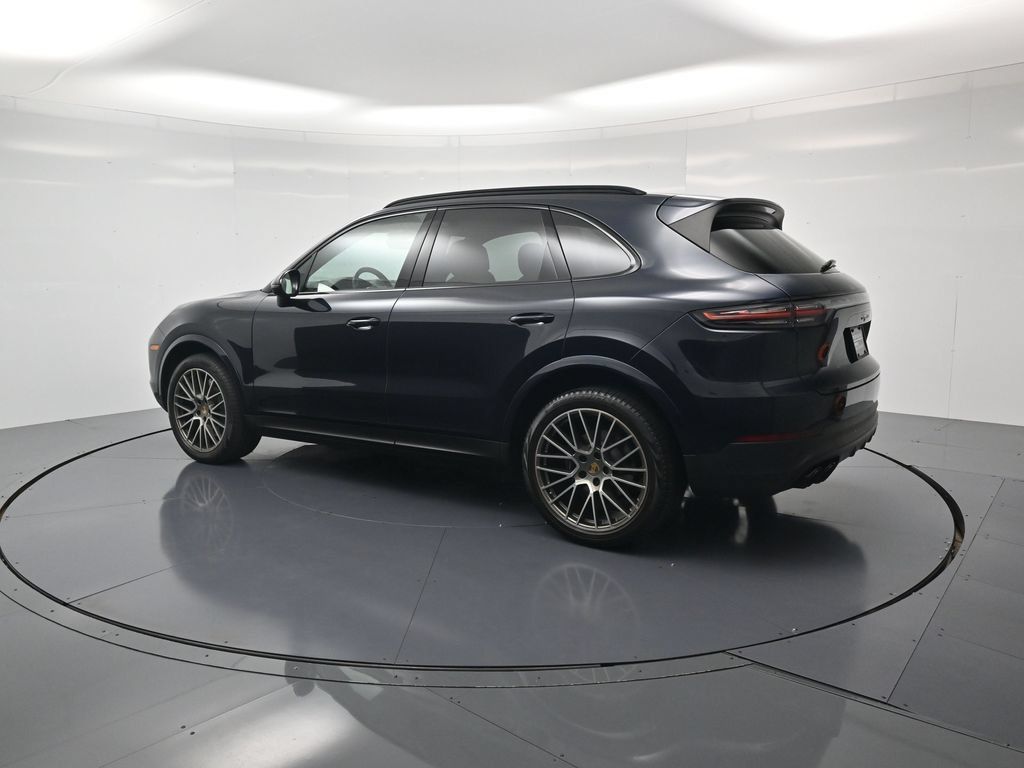 Certified 2022 Porsche Cayenne Platinum Edition AWD/4WD image 3
