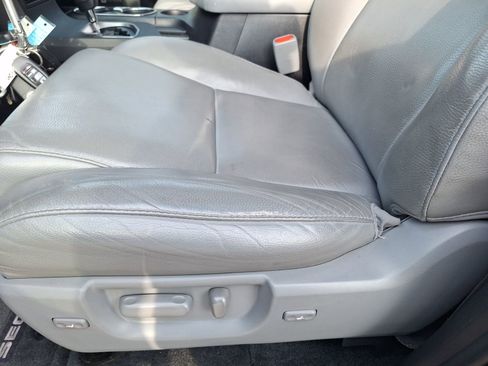 Used 2018 Toyota Sequoia Limited w/ Safety & Convenience Package image 15