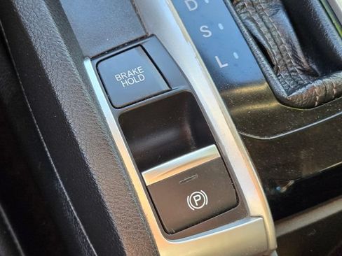 Used 2019 Honda Civic EX-L image 24
