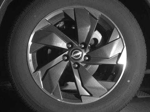 Used 2025 Nissan Rogue SV AWD/4WD image 14