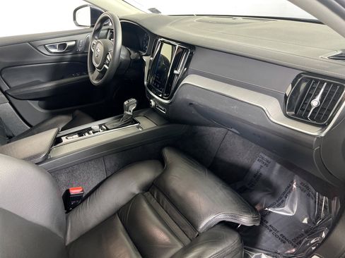 Used 2021 Volvo S60 T5 Inscription image 31