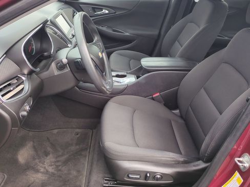 Used 2018 Chevrolet Malibu LT image 18