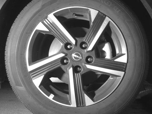 Used 2025 Nissan Sentra SV image 13