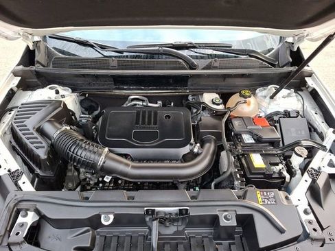 Used 2023 GMC Acadia SLE w/ Driver Convenience Package image 31