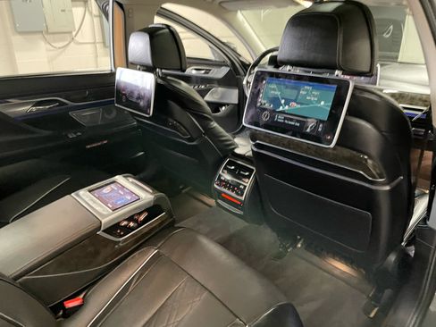 Used 2016 BMW 750i xDrive 750i xDrive image 21