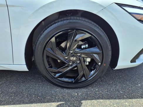 Certified 2026 Hyundai Elantra SEL Sport FWD image 9