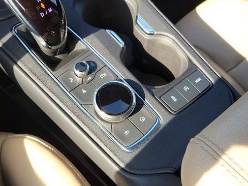 Used 2025 Cadillac XT4 Premium Luxury FWD image 29
