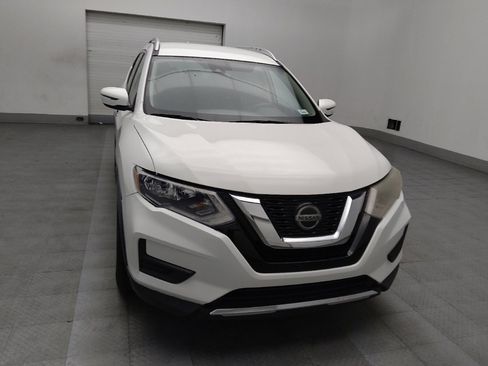 Used 2019 Nissan Rogue SV image 14