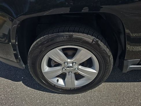 Used 2014 Jeep Compass Latitude w/ Sun/Sound Group image 10