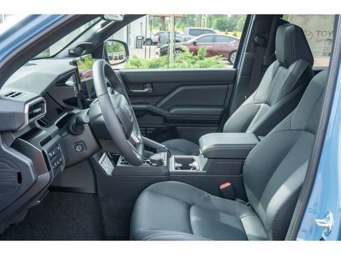 New 2026 Toyota 4Runner Limited AWD/4WD image 12