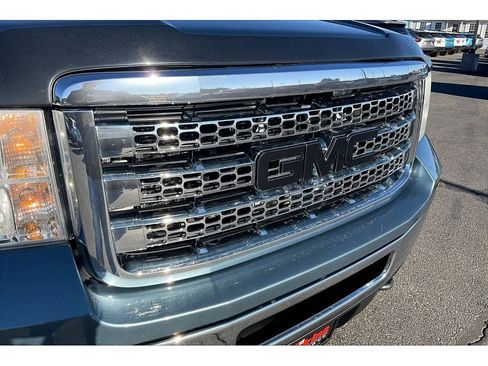 Used 2013 GMC Sierra 2500 SLT w/ SLT Convenience Package image 30