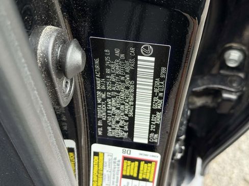 Used 2024 Lexus ES 350 w/ Premium Package FWD image 31