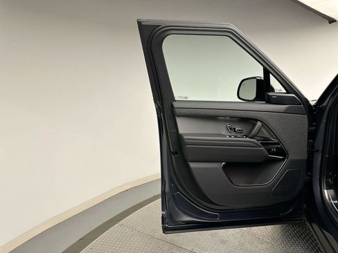 Certified 2025 Land Rover Range Rover Sport AWD/4WD image 8
