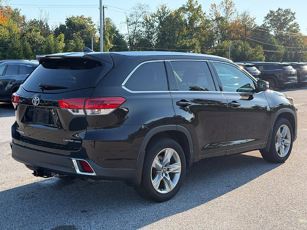 Used 2018 Toyota Highlander Limited AWD/4WD image 7