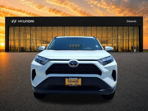 Used 2024 Toyota RAV4 XLE AWD/4WD image 3
