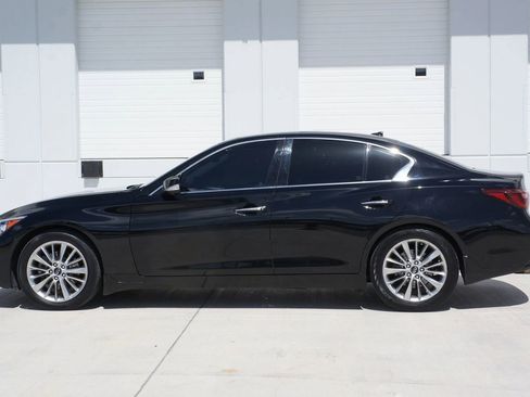 Used 2019 INFINITI Q50 Luxe w/ Essential Package (3.0T Luxe) AWD/4WD image 7