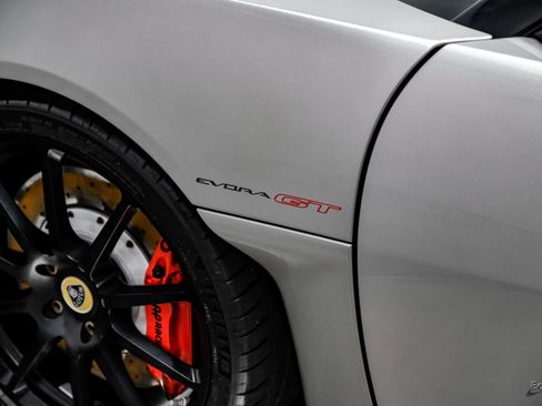 Used 2021 Lotus Evora image 33