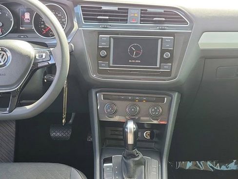 Used 2021 Volkswagen Tiguan S FWD image 19