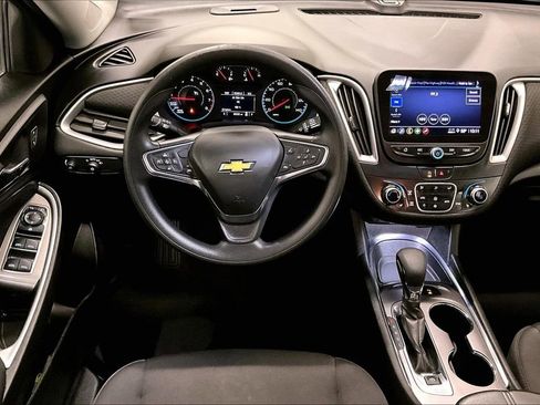 Used 2024 Chevrolet Malibu LT image 8
