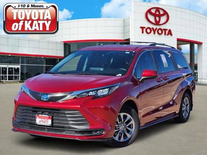 Certified 2024 Toyota Sienna LE