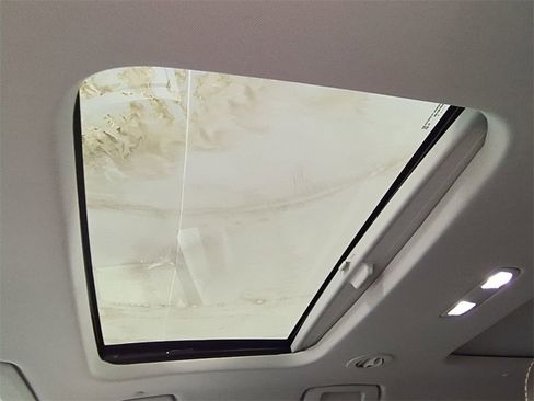 Used 2020 Chevrolet Traverse Premier w/ Redline Edition image 22