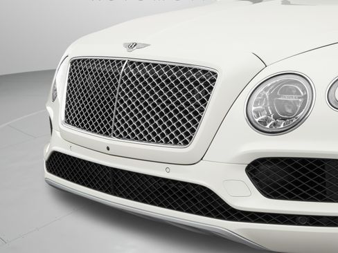 Used 2018 Bentley Bentayga AWD/4WD image 63