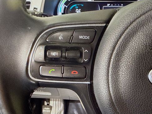 Used 2018 Kia Niro EX image 14