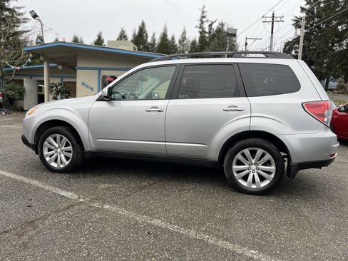 Used 2011 Subaru Forester 2.5X Premium w/ All-Weather Pkg image 8