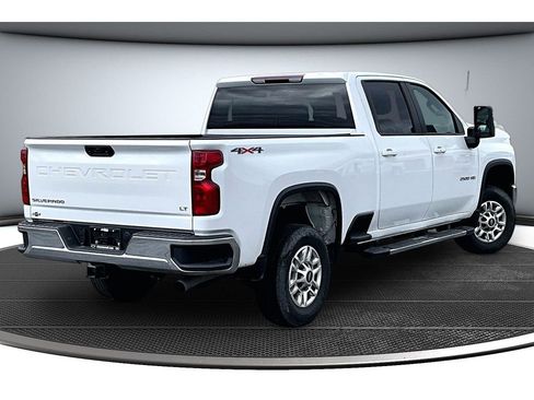 Used 2025 Chevrolet Silverado 2500 LT w/ Convenience Package AWD/4WD image 15