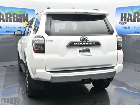 Used 2024 Toyota 4Runner TRD Off-Road image 4