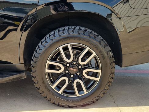Used 2023 GMC Yukon AT4 AWD/4WD image 33